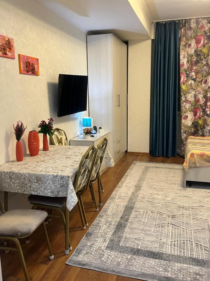 Студия В Центре Города, В «Золотом Квадрате» Almaty Extérieur photo