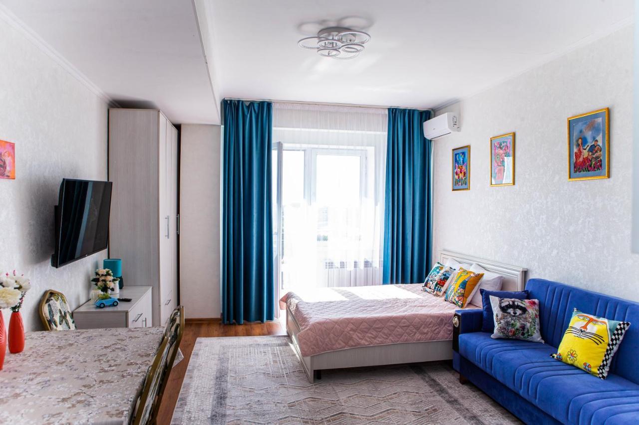 Студия В Центре Города, В «Золотом Квадрате» Almaty Extérieur photo