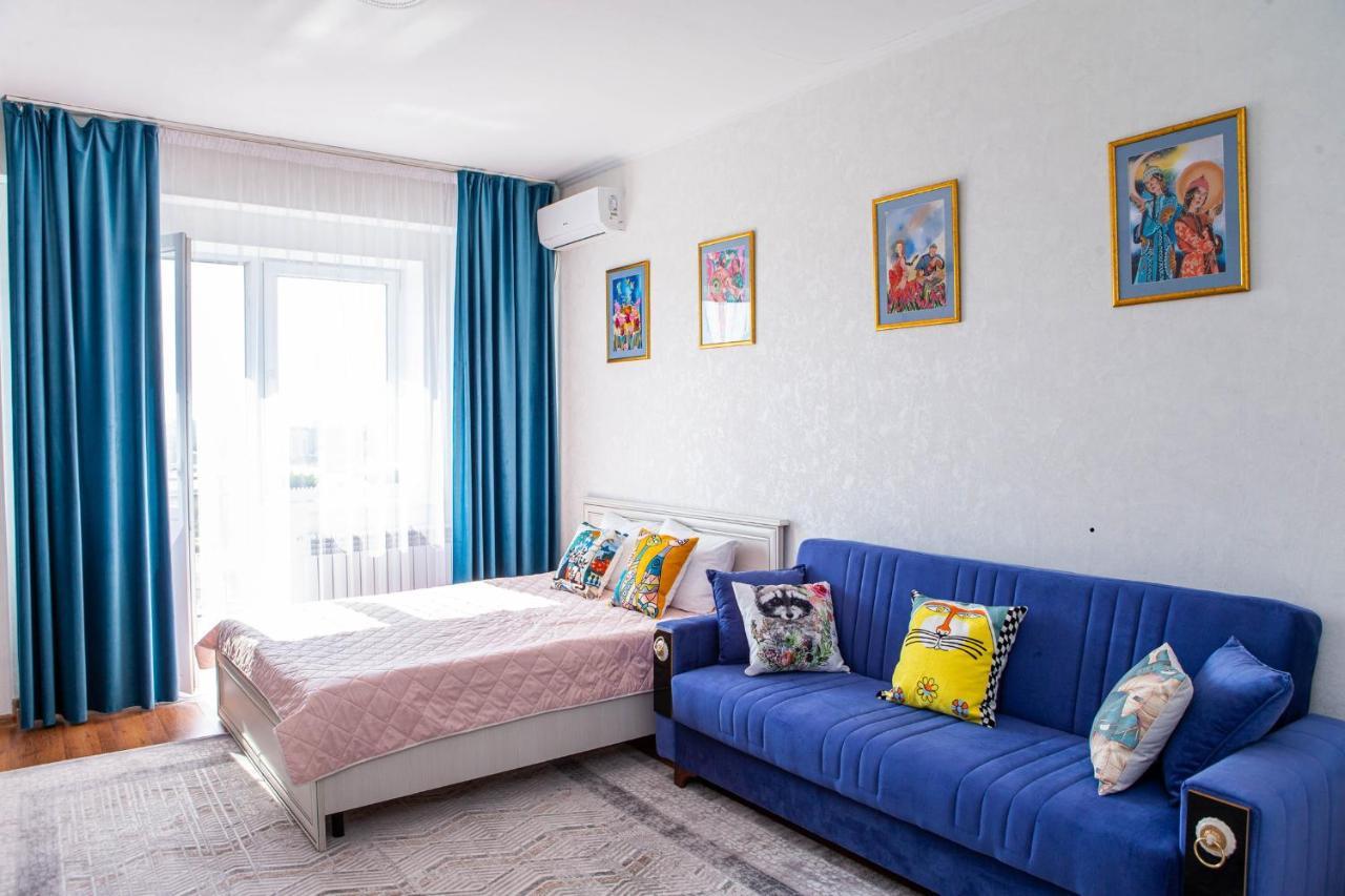 Студия В Центре Города, В «Золотом Квадрате» Almaty Extérieur photo