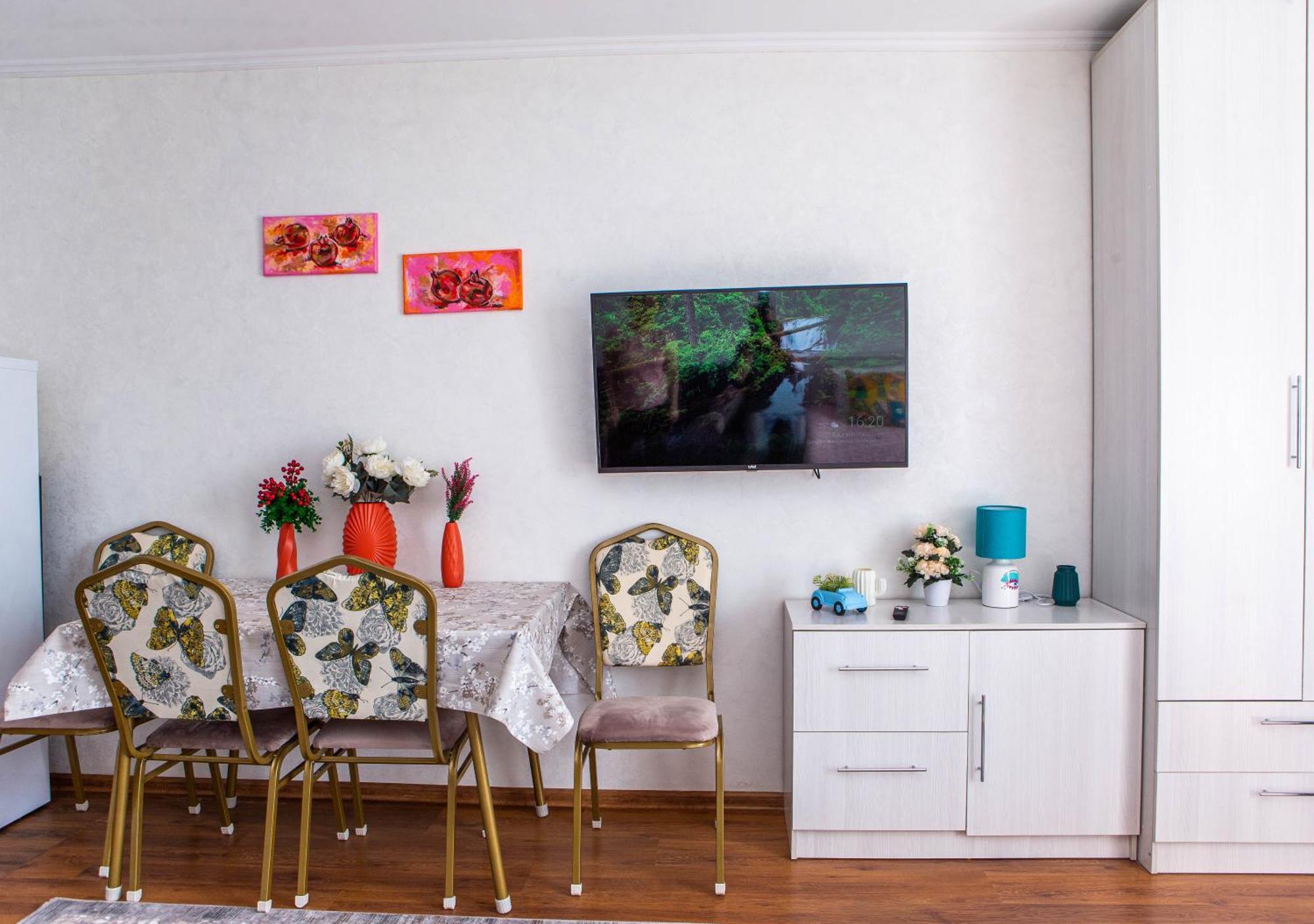 Студия В Центре Города, В «Золотом Квадрате» Almaty Extérieur photo